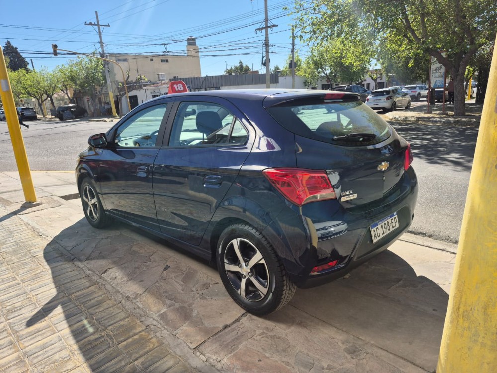 Chevrolet Onix LTZ — foto 3